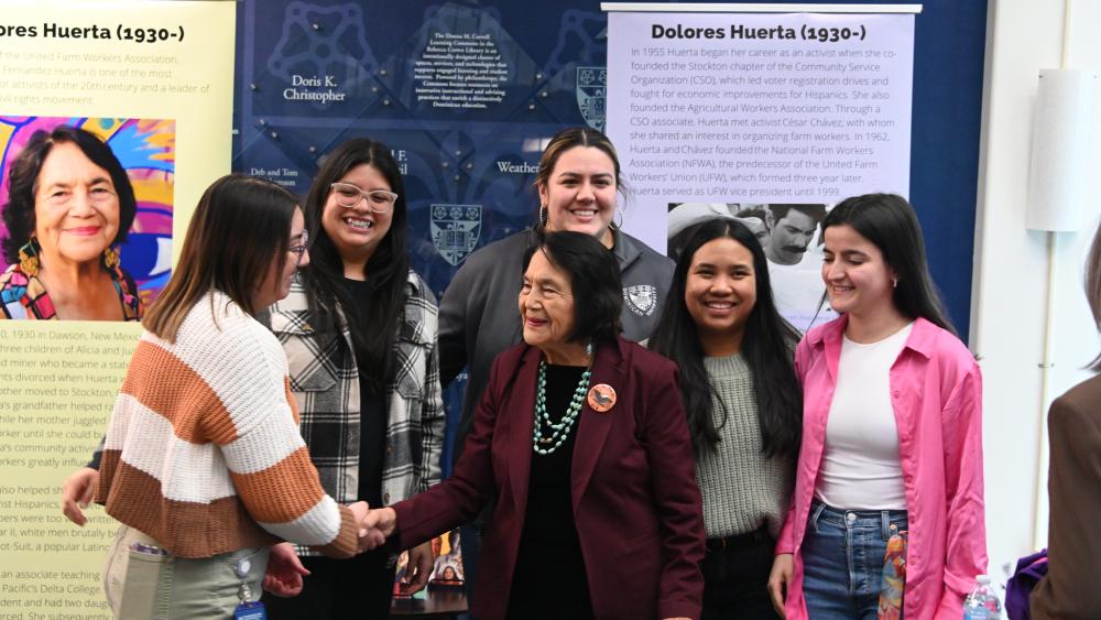 Dolores Huerta with Students